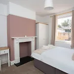 Carlton House 3 Bedroom House By Cliftonvalley بيت للعطل *
