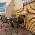 Carlton House 3 Bedroom House By Cliftonvalley بيت للعطل *