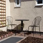 بيت للعطل Carlton House 3 Bedroom House By Cliftonvalley
