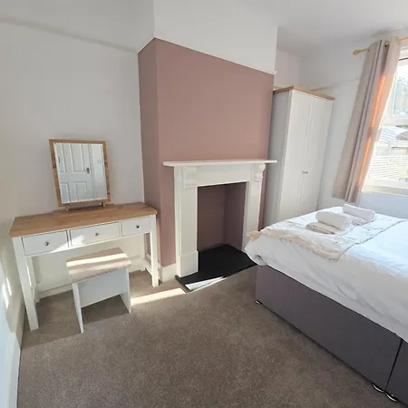 Casa vacanze Carlton House 3 Bedroom House By Cliftonvalley Bristol