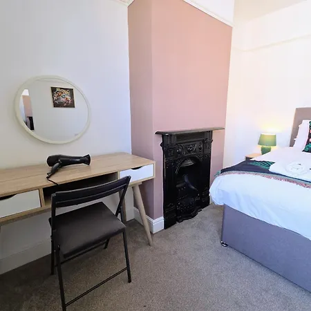 度假居 Carlton House 3 Bedroom House By Cliftonvalley 布里斯托