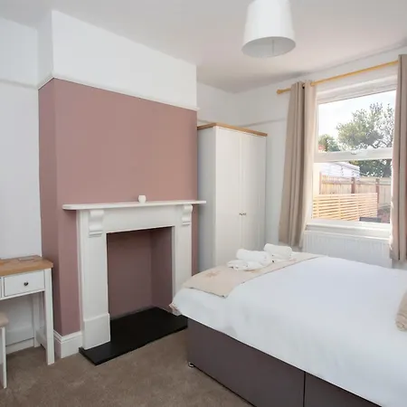 Carlton House 3 Bedroom House By Cliftonvalley 度假居 *