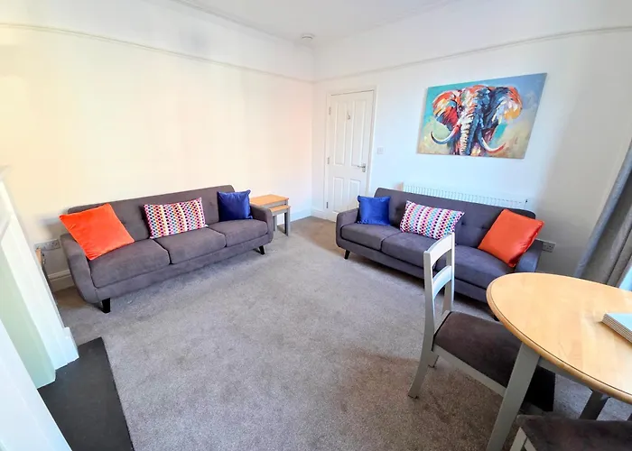 Dom wakacyjny Carlton House 3 Bedroom House By Cliftonvalley *