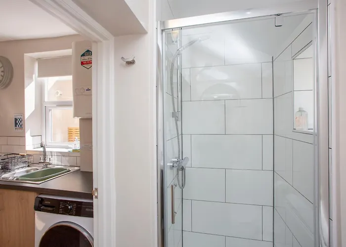 Dom wakacyjny Carlton House 3 Bedroom House By Cliftonvalley Bristol