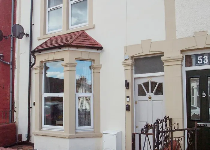 Dom wakacyjny Carlton House 3 Bedroom House By Cliftonvalley *