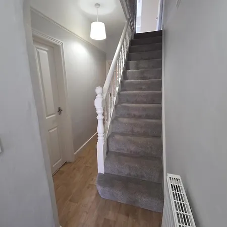 Holiday home Carlton House 3 Bedroom House By Cliftonvalley