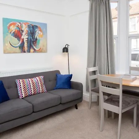 Tatil Evi Carlton House 3 Bedroom House By Cliftonvalley