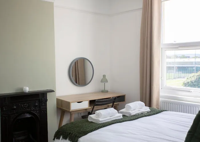 Vakantiehuis Carlton House 3 Bedroom House By Cliftonvalley